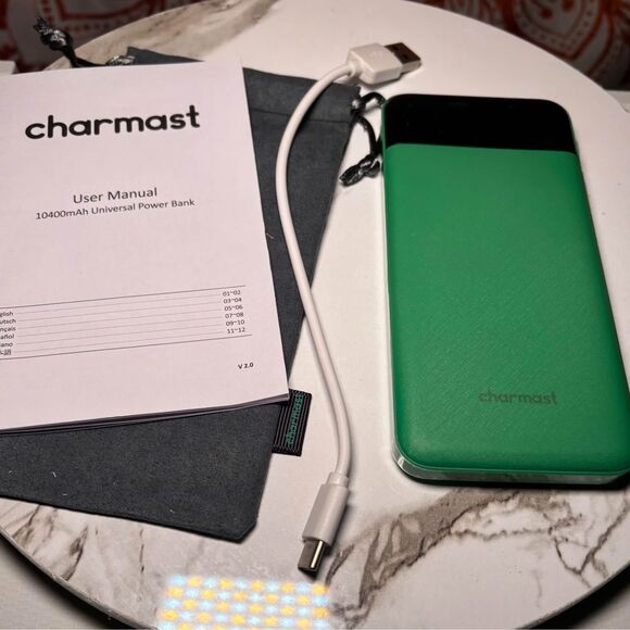 Charmast Green Powerbank 10400 for new iPhones - Picture 3 of 4
